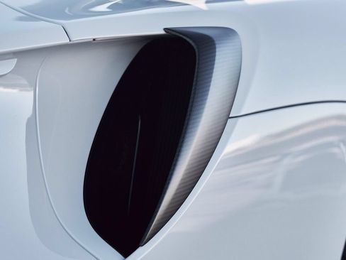 Used 2023 McLaren Artura RWD image 14