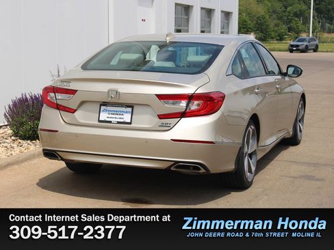 Certified 2020 Honda Accord Touring image 2