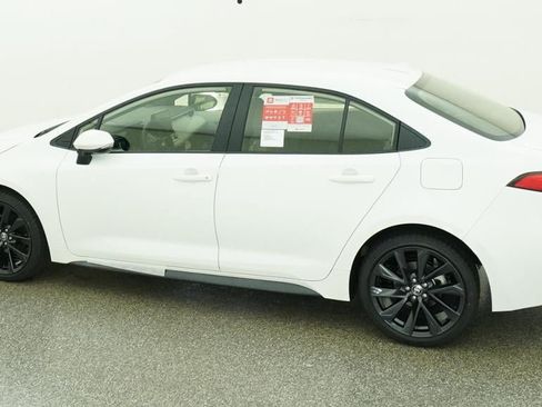 New 2026 Toyota Corolla SE FWD image 4