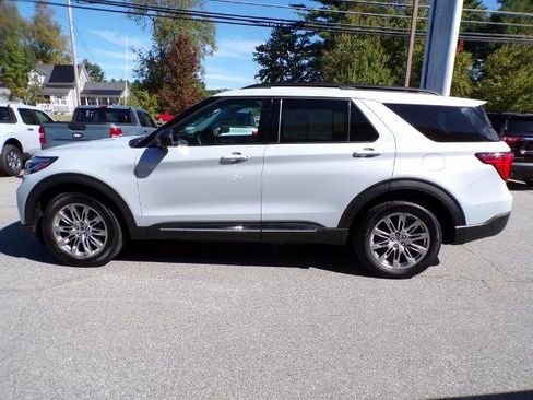 Certified 2025 Ford Explorer Active w/ Active Comfort Package image 5