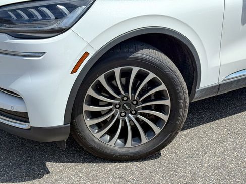 Used 2022 Lincoln Aviator AWD w/ Premium Package image 10