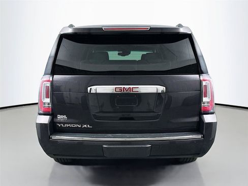 Used 2018 GMC Yukon XL Denali w/ Open Road Package AWD/4WD image 12
