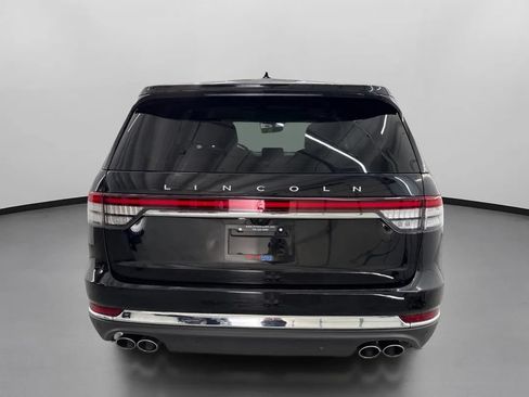 Used 2023 Lincoln Aviator Reserve w/ Equipment Group 201A AWD/4WD image 8