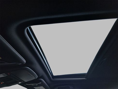 New 2025 Subaru Forester Premium image 29