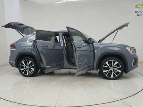 Used 2025 Volkswagen Atlas Cross Sport SEL Premium R-Line image 77