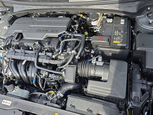 New 2026 Hyundai Elantra Limited FWD image 39