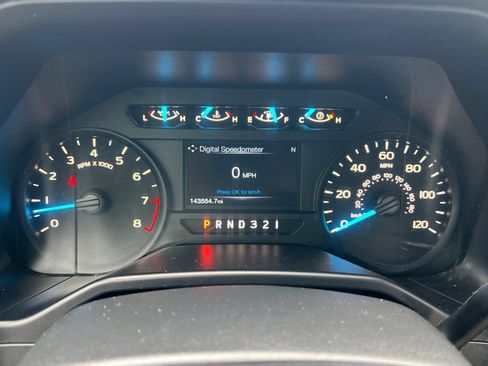 Used 2016 Ford F150 XL w/ Equipment Group 101A Mid RWD image 19