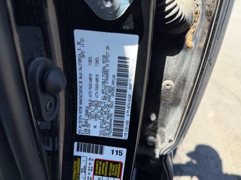 Used 2022 Toyota Tacoma Limited AWD/4WD image 40
