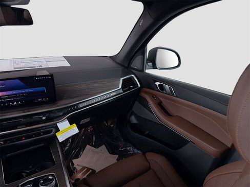 New 2026 BMW X5 xDrive50e w/ Executive Package image 27