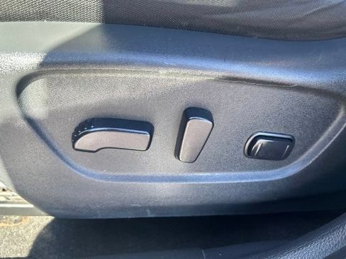 Used 2020 Nissan Rogue SV AWD/4WD image 15