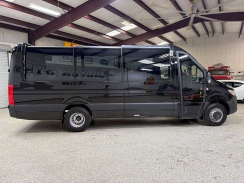 Used 2019 Mercedes-Benz Sprinter 170 Cargo image 9