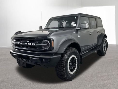 Used 2023 Ford Bronco Outer Banks w/ Sasquatch Package AWD/4WD image 1