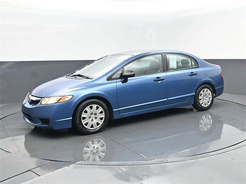 Used 2010 Honda Civic DX-VP image 1