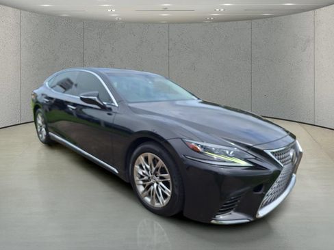 Used 2019 Lexus LS 500 w/ Accessory Package (Z2) RWD image 7
