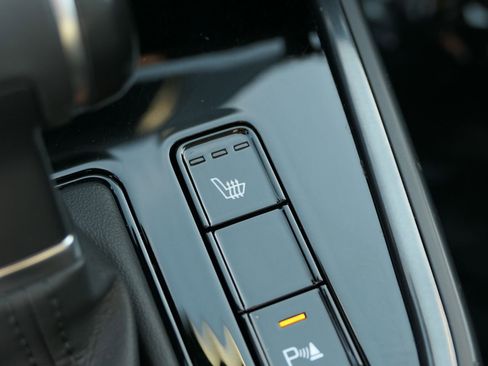 Used 2023 Kia Niro EX image 21