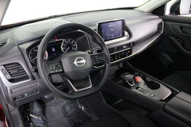 Certified 2025 Nissan Rogue S FWD image 18