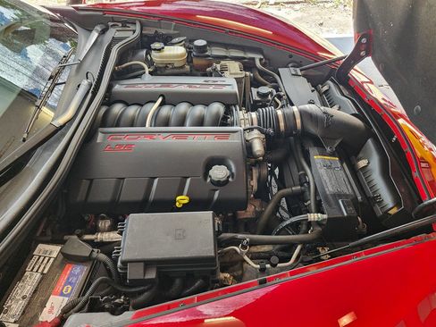 Used 2005 Chevrolet Corvette Convertible w/ Preferred Equipment Group RWD image 28