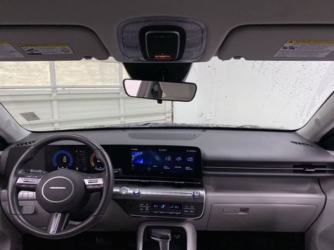 Used 2025 Hyundai Kona SEL image 12