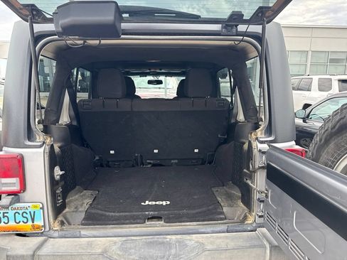 Used 2016 Jeep Wrangler Unlimited Sport AWD/4WD image 13