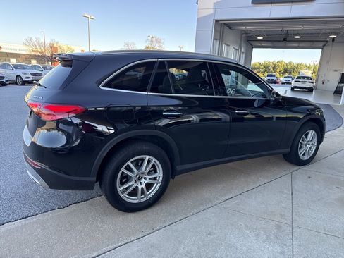 Certified 2025 Mercedes-Benz GLC 300 image 6