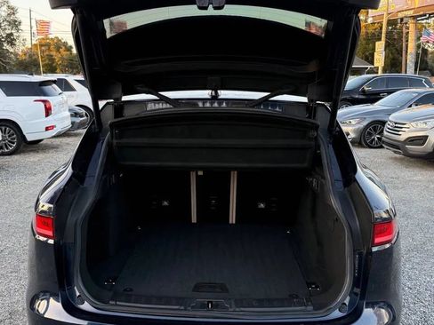 Used 2018 Jaguar F-PACE Premium image 9