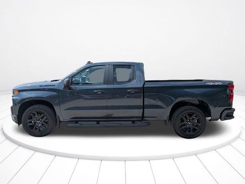 Used 2022 Chevrolet Silverado 1500 Custom w/ LPO, Blackout Package AWD/4WD image 7