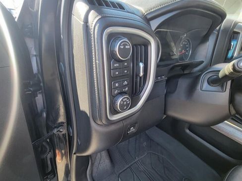 Used 2020 Chevrolet Silverado 2500 LTZ w/ LTZ Premium Package image 32