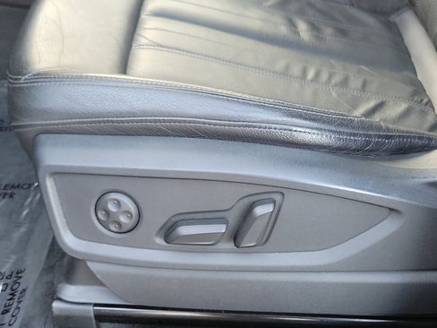 Used 2019 Audi Q5 2.0T Premium Plus w/ Premium Plus Package image 16