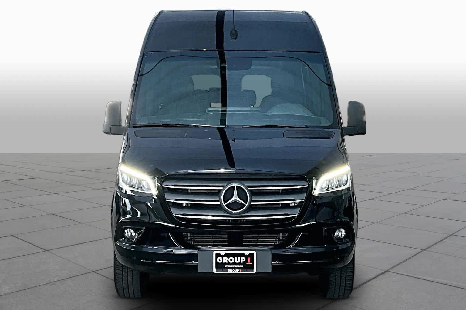 Used 2023 Mercedes-Benz Sprinter 1500 image 4