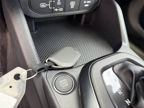 New 2025 Kia K4 LXS image 29