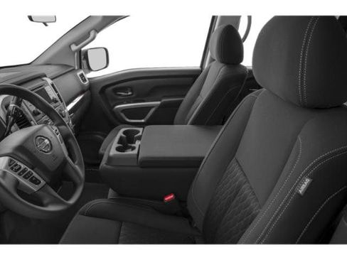 Used 2018 Nissan Titan SV w/ SV Convenience Package image 12