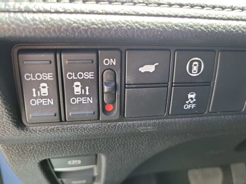Certified 2023 Honda Odyssey Sport image 24