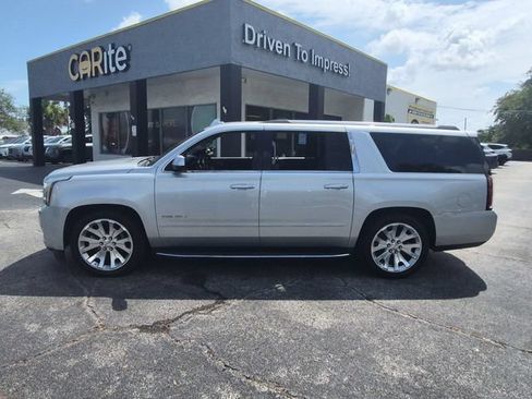 Used 2017 GMC Yukon XL Denali RWD image 8