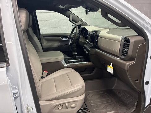 New 2026 GMC Sierra 1500 SLT w/ SLT Premium Plus Package AWD/4WD image 7