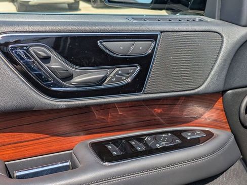 Used 2023 Lincoln Navigator L Reserve image 24
