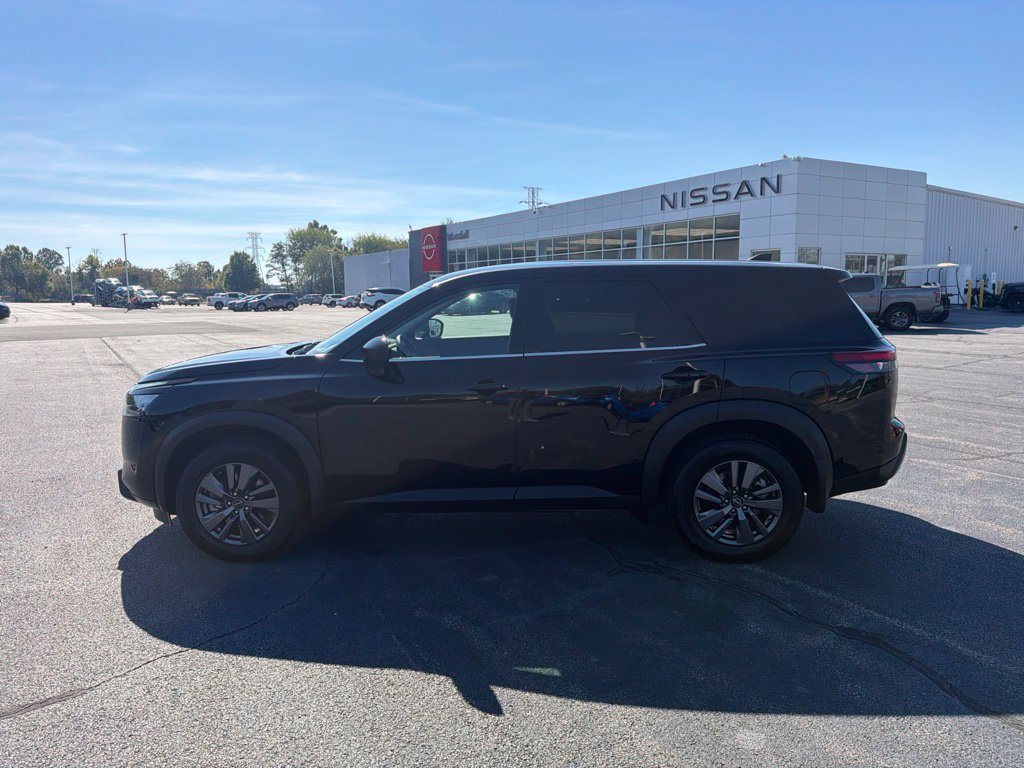 Certified 2023 Nissan Pathfinder S AWD/4WD image 4