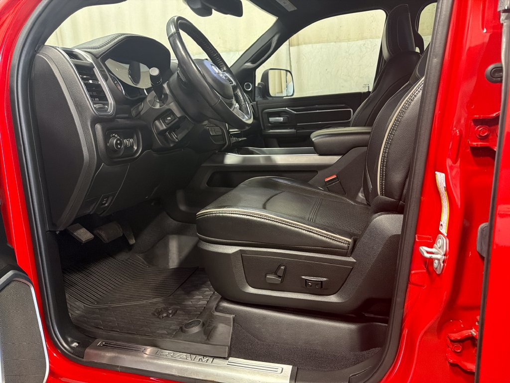 Used 2022 RAM 3500 Laramie AWD/4WD image 3
