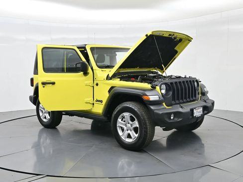 Used 2023 Jeep Wrangler Sport S image 37