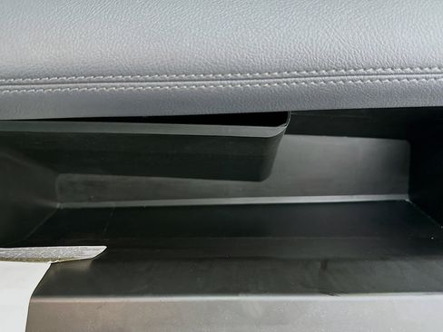 Used 2023 Toyota Sienna XLE image 32