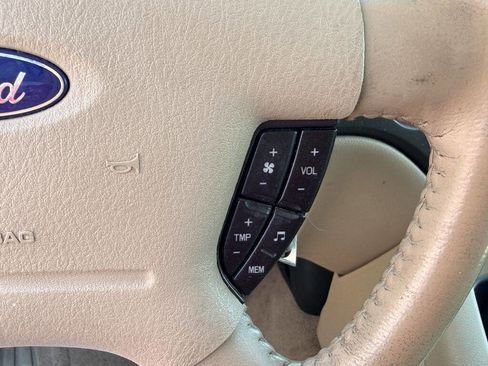 Used 2004 Ford Expedition Eddie Bauer AWD/4WD image 18