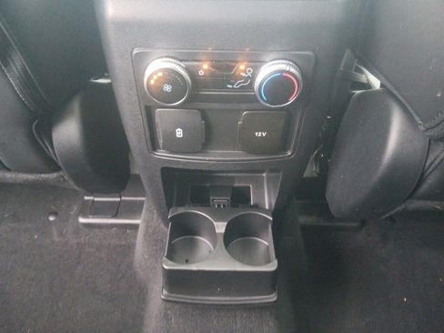 Used 2022 Ford Explorer XLT w/ Equipment Group 202A image 24