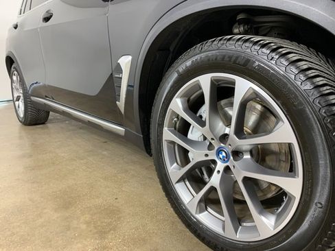 Used 2024 BMW X5 xDrive50e w/ Premium Package image 6
