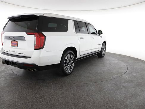 Used 2024 GMC Yukon XL Denali Ultimate image 12
