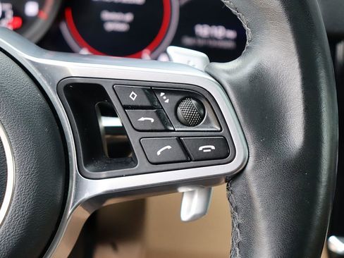 Used 2020 Porsche Cayenne image 16