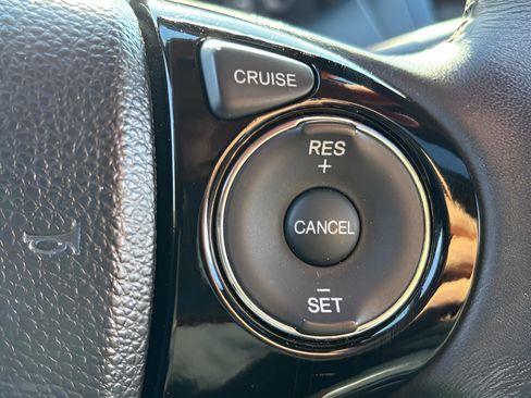 Used 2016 Honda Accord EX-L image 32