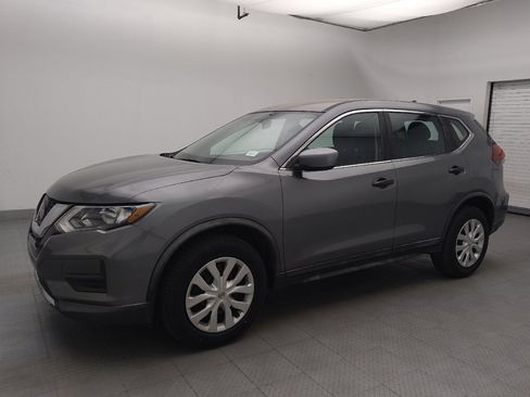 Used 2018 Nissan Rogue S AWD/4WD image 2