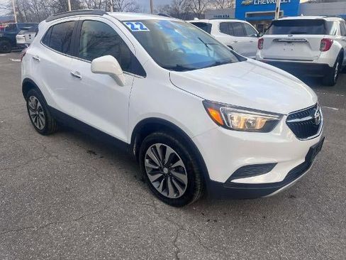 Used 2022 Buick Encore Preferred image 6