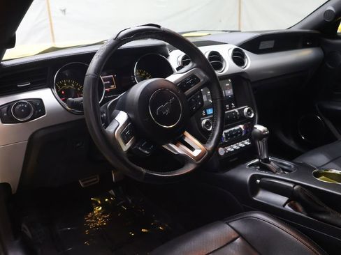 Used 2017 Ford Mustang Premium RWD image 18
