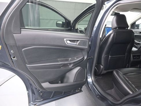 Certified 2024 Ford Edge SEL w/ Convenience Package AWD/4WD image 11