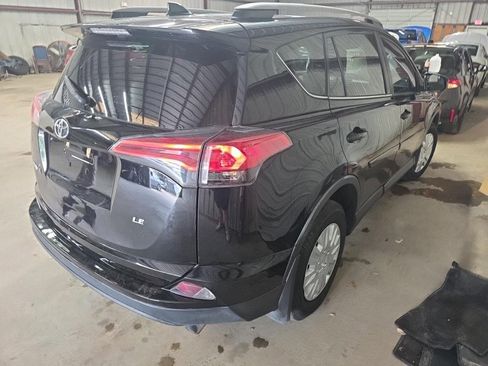 Used 2018 Toyota RAV4 LE image 3